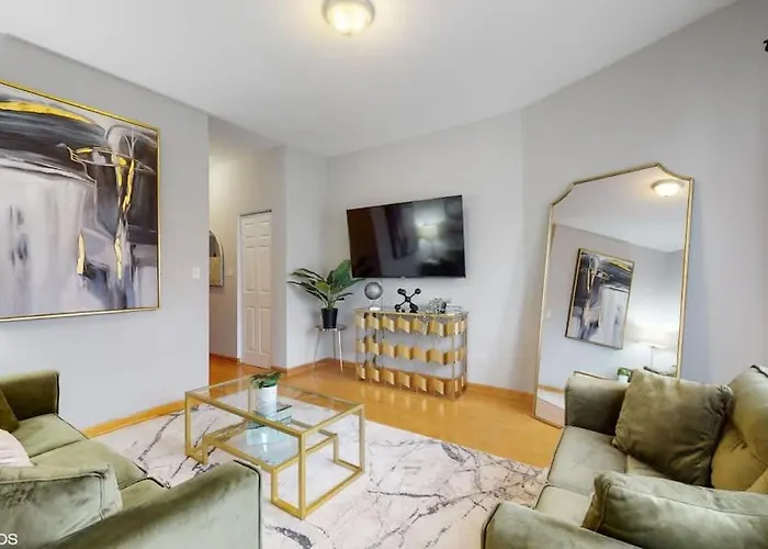 Modern Escape Near Il Medical District Апартаменты